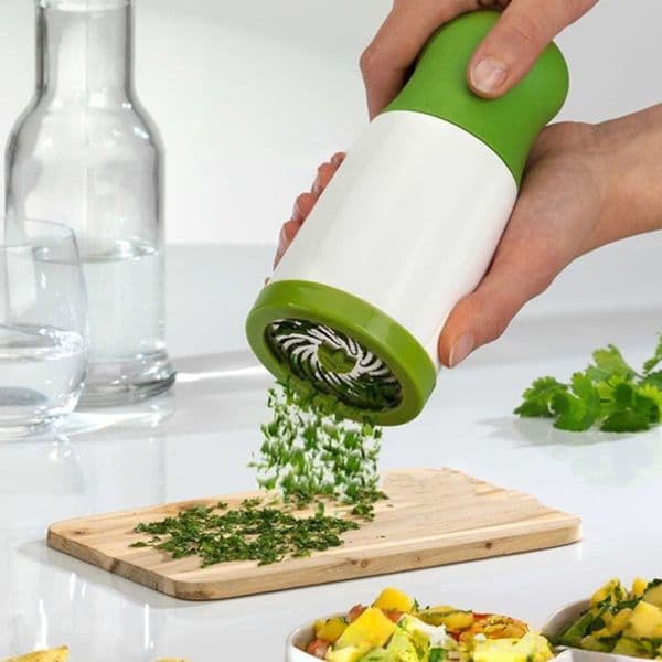 Spice grinder, garlic grinder, coriander grinder, seasoning grinder