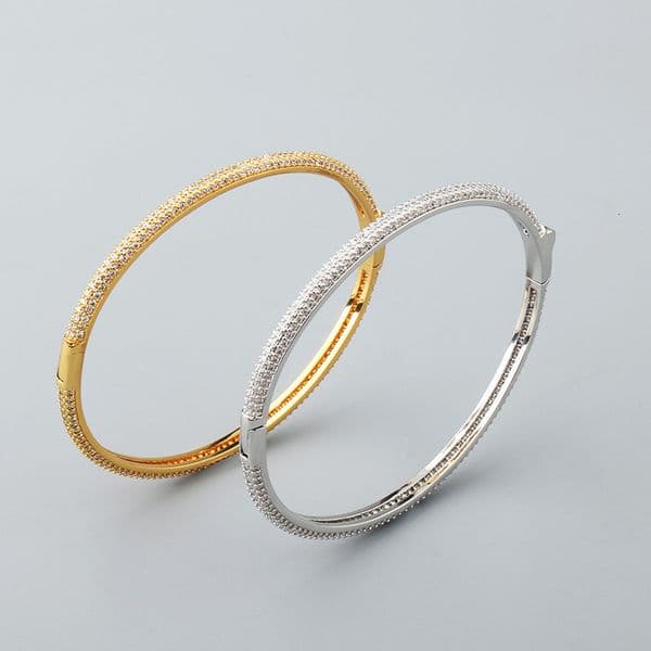Natural Simple Circle with Rhinestones Women's Bracelet Ring Multi-color Snap Snake Bone Half Circle