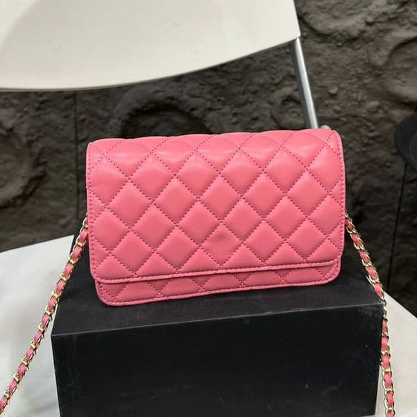 Classic Women Lambskin Wallets Quilted Flap Bags French Mini Coin purse Card Holder Vintage Matelasse Hardware Chain Cross body bag Luxury Handbags With Purse 19CM