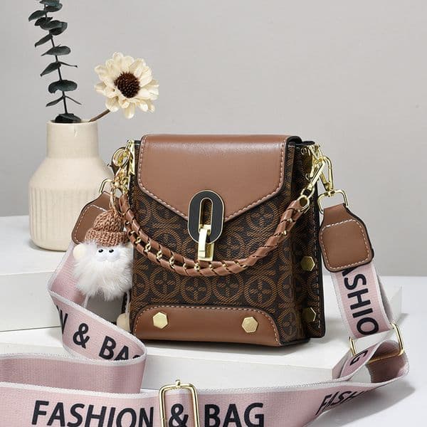 Lady DesignerSmall Square Bag Crossbody Bag 2025 Luxury Gap and Small Bags Women New Korean Style Versatile Simple Single Shoulder Bag bags