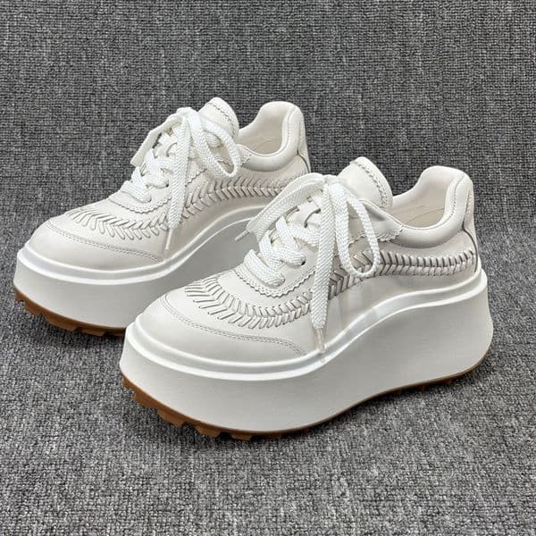 2026 new model Designer Elegant Leather Thick soled Platform Shoes Fashion Casual Shoes New Sports Shoes Designer Shoes