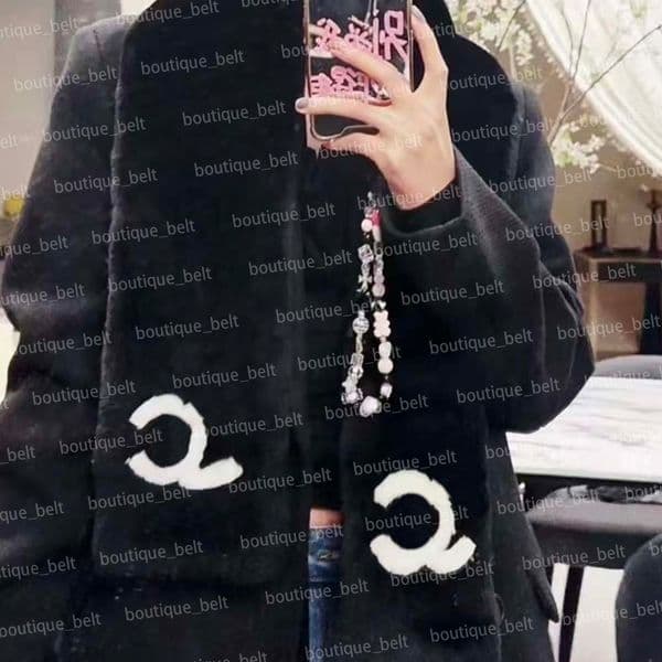 Designer scarf women winter warm soft comfortable scarf black and white letter classic fashion outdoor trend wear scarf earflap