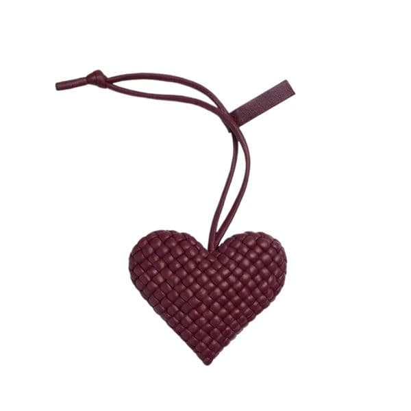 Designer Bag Charms Heart-shaped Bags Pendant Genuine Leather Woven Keychains for Men and Women High-quality Car Keychains Keyring Couple Gifts