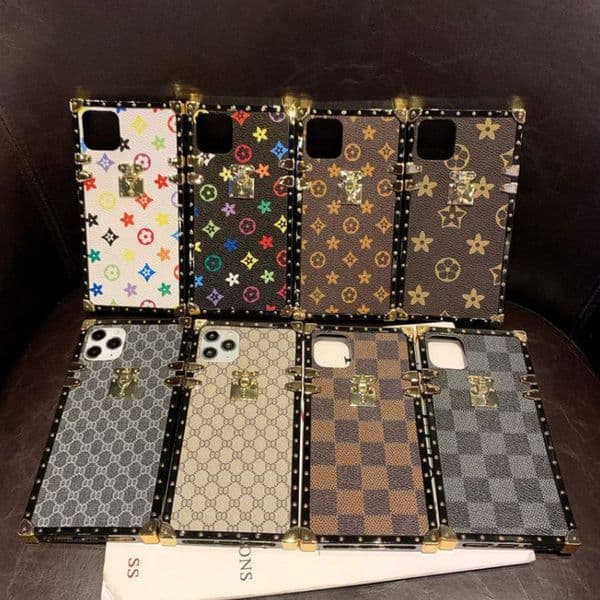 Square Vintage Grid Phone Case Timeless Checkered Design Protective Shell for iPhone 17 16 15