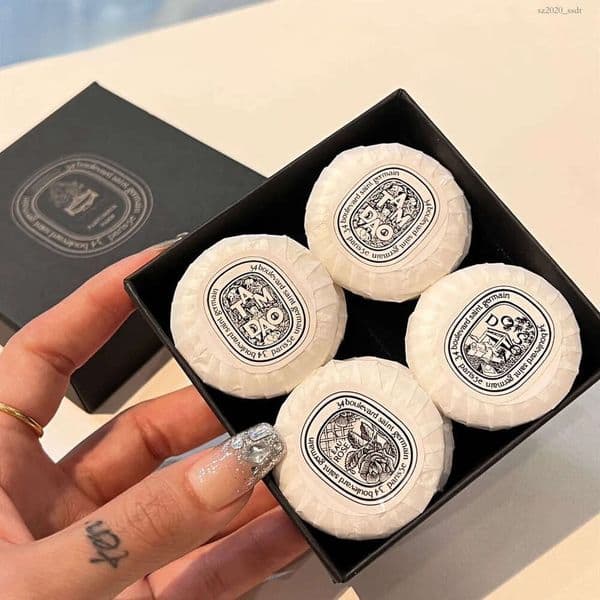 French designer round soap set with classic logo Shower soap Face soap Solid air freshener Aromatherapy perfume soap 8 pieces/set Travel portable