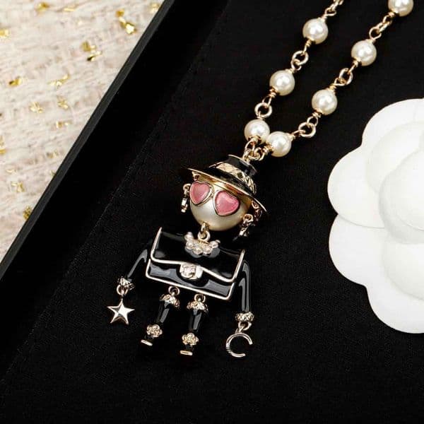 2026 Luxury quality charm long chain pendant necklace with white shell beads and black color design pink in 18k gold plated have stamp PS6192B