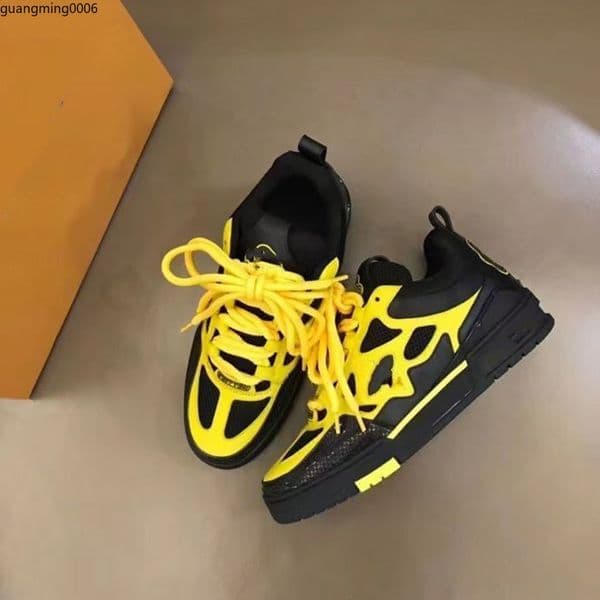 Mens Sneakers Bread Shoes Fashion Trend Oblique Side Classic Floral Designer Casual Versatile Mens Outdoor Driving Airport Walking Comfortable and Breathable 602