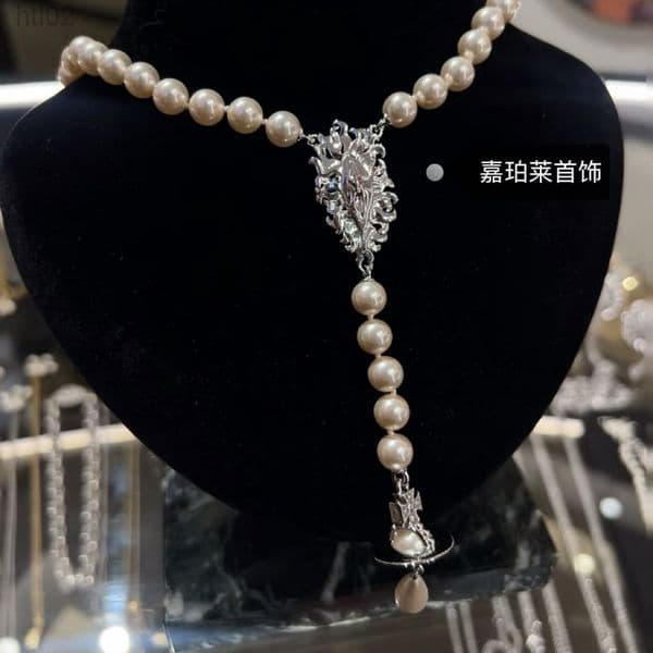 Designer Viviane Jewelry Weswood High-quality Empress New Saturn Pearl Large Water Drop Leaf Necklace High-end Light Luxury Versatile Lock