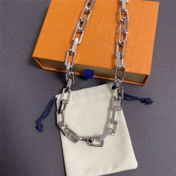 Women Jewelry Metal Fashion Designer Necklace Gold Letter Pendant Necklace Chain Jewelry Gifts