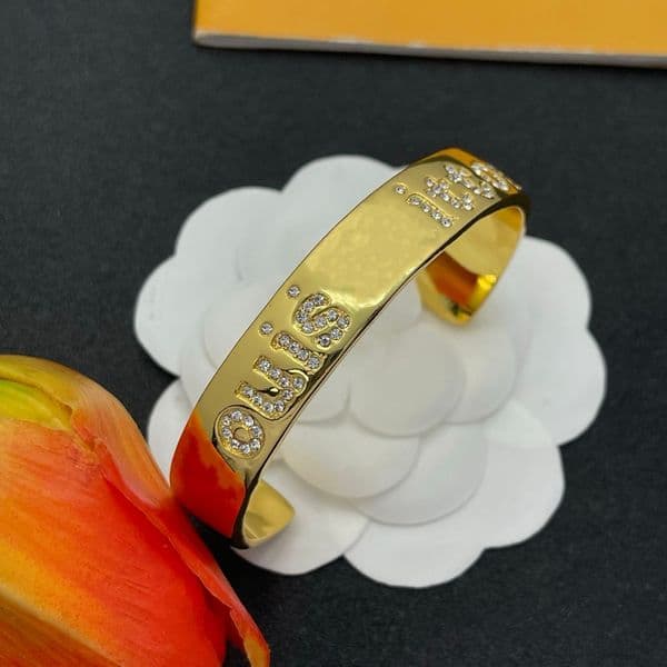 Luxury Designer Bracelet Designer Letter Bangle Women Wristband Cuff Jewelry Accessory Perfect Christmas Gifts