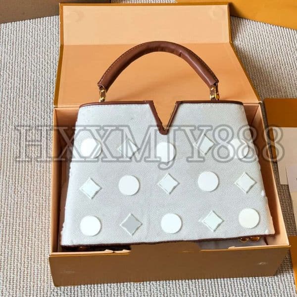 Capucines Leather Women Crossbody Messenger Purse Luxurys Designers Bags Handbag Wallets Card Holder Pouch Laptop Bag Casual Tore 27/20Cm