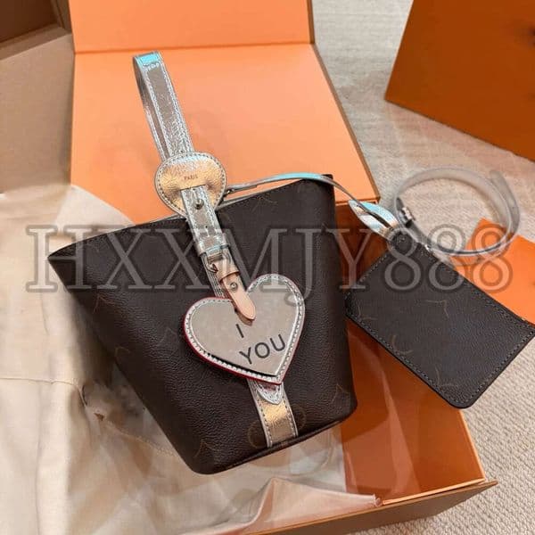 NEW ALL IN BB Women Crossbody Messenger Purse Luxurys Designers Bags Handbag Wallets Card Holder Pouch Laptop Bag Silver Lining 18Cm