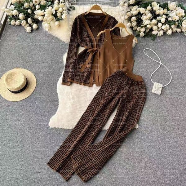 Designer Knitted Suit Fashionable Women's Floral Blouse + Vest + Straight-leg Pants - Knitted Three-piece Set For Casual Office Wear