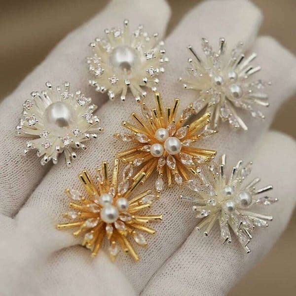 New Sight Design Luxury Zirconia Flower Stud for Women Fashion Brand Pearl Crystal Jewelry Earrings Gift