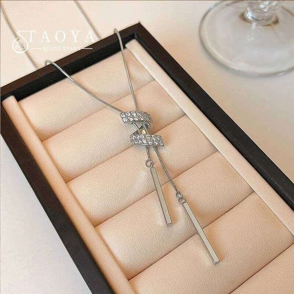 Light Luxury Metal Spiral Pendant Thin Long Necklace Autumn/Winter Sweater Chain For Women's Fashion Jewelry Accessories
