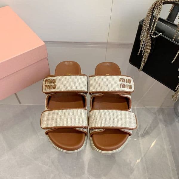 Designer slippers women's fashionable classic Luxury sandals flat casual slippers Outdoor spring summer weaving beach genuine leather slippers size 35-42