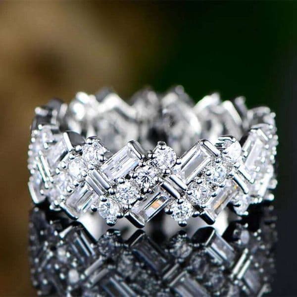Huitan New Design Round Rectangular Stone Oblique Arrangement Women Fashion Wedding Engage Party Simple Ring High Quality