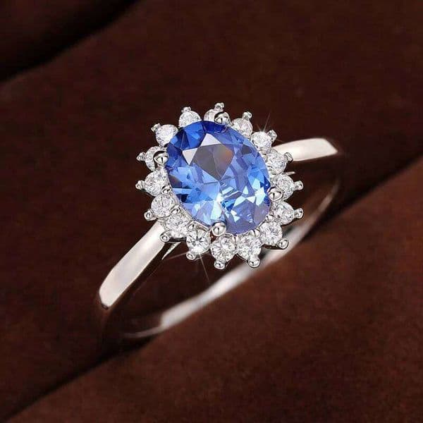 Huitan Aesthetic Sunflower Design Rings with Brilliant Blue Cubic Zirconia Women Wedding Anniversary Jewelry Luxury Accessories