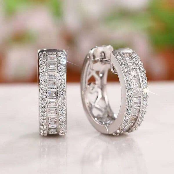 Huitan Women Hoop Earrings Inlaid Dazzling Cubic Zirconia Simple Circle Design Party Daily Accessories Versatile Trendy Jewelry