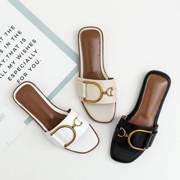 2025 New Summer Sandals Large Size Trendy Indoor and Outdoor High quality Slippers One Line Women's Sandals Fashion Slippers