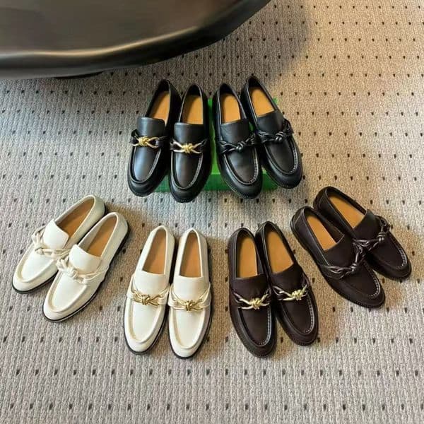 Top quality Metal buckle loafers slip on shoes Flat Dress shoes Real leather Luxury designer loafers for womens Walking Office Driving shoes Factory footwear box