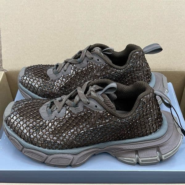 3XL Sneakers Fishnet Sneakers Men and Women Round Head Lace Sneakers Couple Running Shoes Designer Casual Shoes