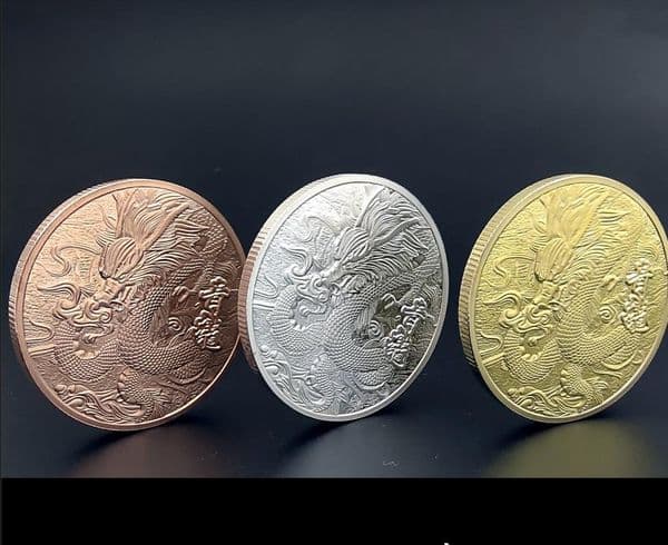 Arts and Crafts Qinglong gold silver copper three color commemorative coin Ruiju Tenglong three color