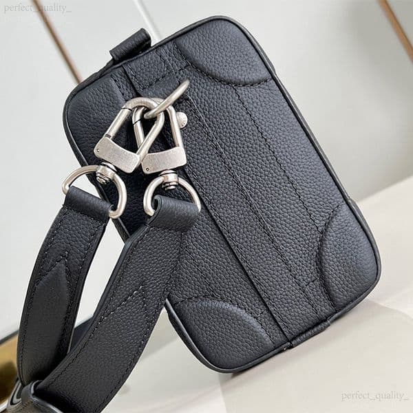 99A Premium Design Handbag, 100% genuine leather with excellent quality, pure steel hardware with outstanding luster, single shoulder handbag or crossbody bag