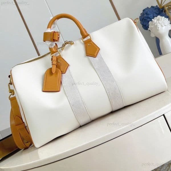 99A Luxury Design Handbag, 100% genuine leather, high-quality genuine materials, pure steel hardware for sturdy and durable use, single shoulder handbag or crossbody bag