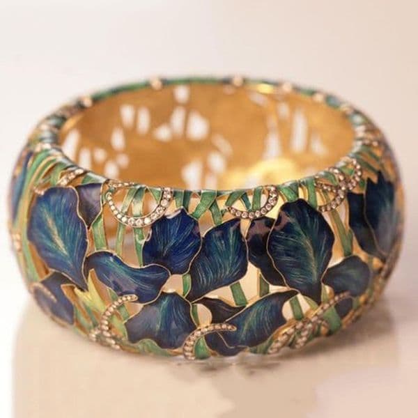 Electroplating ink creative rings are popular for men and women
