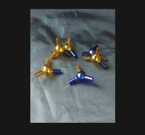Three holes multicolor glass bongs accessories , Unique Oil Burner Glass Pipes Water Pipes Glass Pipe Oil Rigs Smoking with Dropper