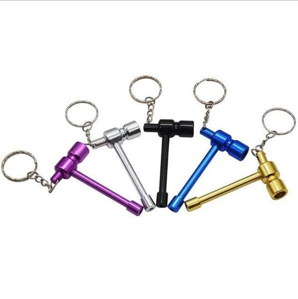 Manufacturer's Direct Sale Metal Short-mouth Direct Pipe Tobacco Multicolor Selection Small Hammer Hanging Chain Aluminum