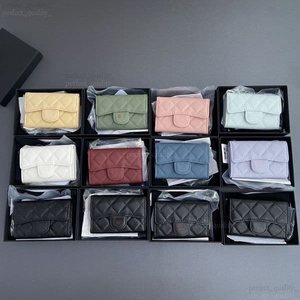 Having this99A quality top designer card wallet, made of 100% genuine cowhide, is both exquisite and practical, and it won't take up much space when placed in your bag.