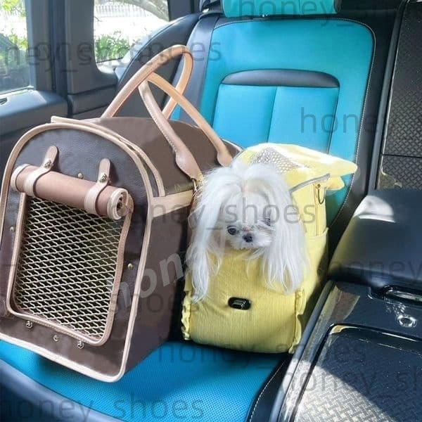 Cat Purse, Portable Pet Carrier, Sided Tote Carrier Small Animals, PU Leather Travel Bag Ideal for Shopping, Walking with Dog L17