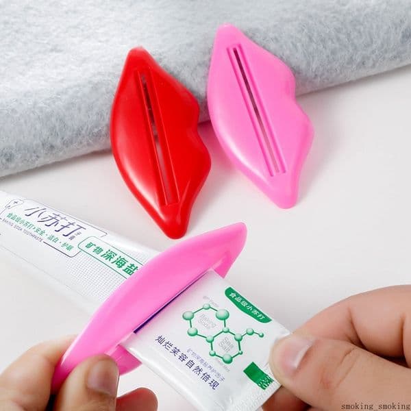 Sexy Lip Kiss Toothpaste Device Multifunctional Dispenser Facial Cleanser Squeezer Clips Manual Lazy Cute Lips Tooth Paste Tube Press Bathroom Plastic Holder