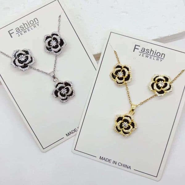 2025 New Women's Outdoor Designer Jewelry Luxury Fashion Casual Rose Light Fashion Copper Gold-plated Earrings Necklace Two-piece Set