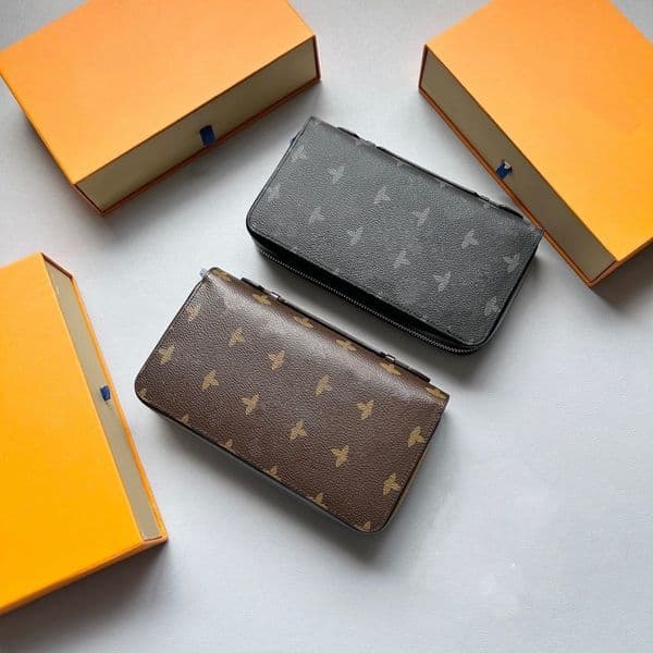 25SS Mens Luxury Designer Single Zippered Handbag Wallets Bag Leather Tote Bag Can Hold Mobile Phone Keys Passport Cash Credit Cards And Other Small Items 22CM