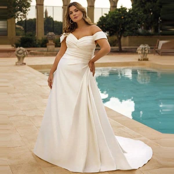 Graceful Wedding Dress Satin With A-Line Floor Length Pleats Ball Gown Sweetheart V-Neck Sleeveless Bridal Gowns Button