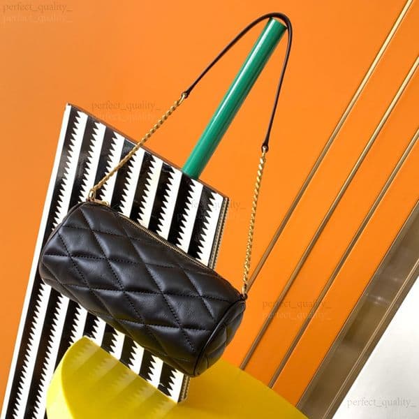 99A - A top designer's single-shoulder crossbody handbag, with pure copper hardware giving off a unique metallic luster after being custom-made by hand.