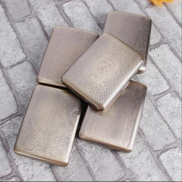 New Portable 16 Bronze Drawn Stainless Steel Cigarette Box Creative Customized Private Cigarette Box Flipping Direct Selling