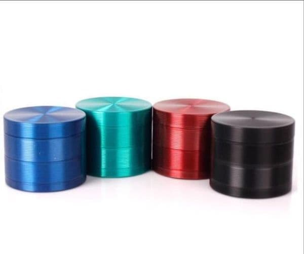 New type of hot-selling 50mm zinc alloy smoke grinder metal four-layer smoke crusher, smoke storage, spot wholesale