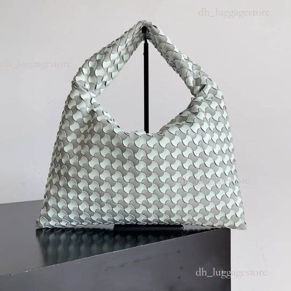 designer bag Croissant Bag Handwoven Tote Spacious Chic Shopping Commuting - Fashionable Shoulder Underarm Bag Genuine Leather Underarm Hobo Travel Luxury
