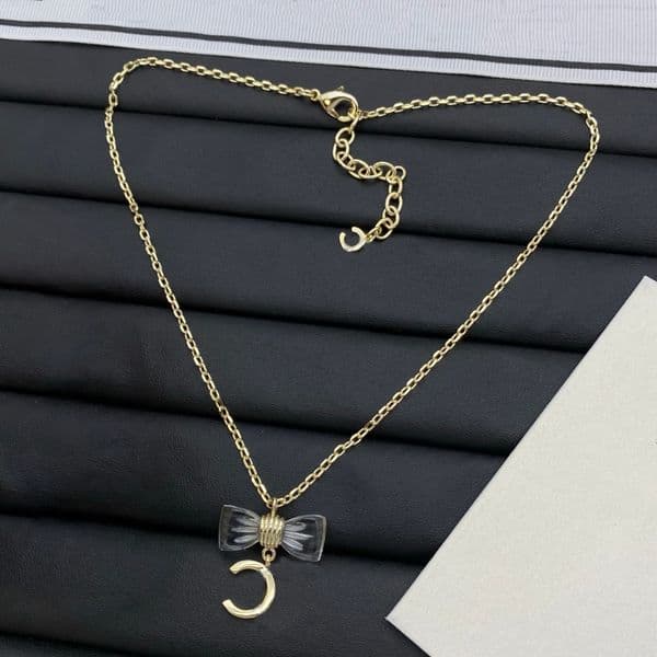 Luxury Designer Charm Womens Pendant Necklace Earrings Necklace Chain Birthday Wedding Jewelry Gift