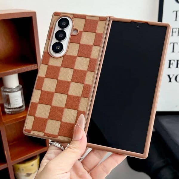 Vintage Chevron Wrist Strap Lanyard Anti Drop Phone Case For Samsung Z Fold 7 6 5 4 3 Lens Protection Shockproof Back Cover