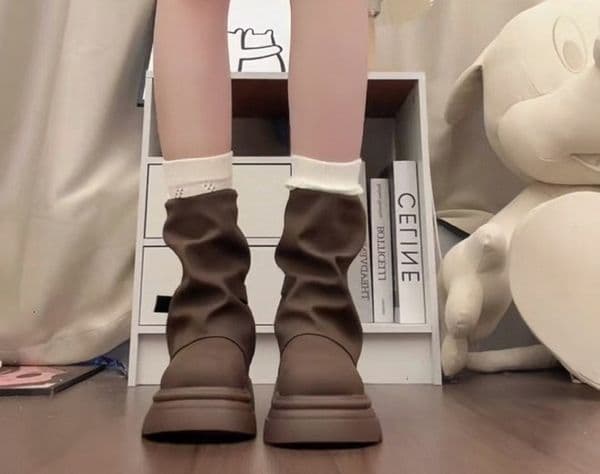 2026 new model New designer shoes brown thick soled Martin women s boots spring and autumn new height increasing boots British luxury short boots