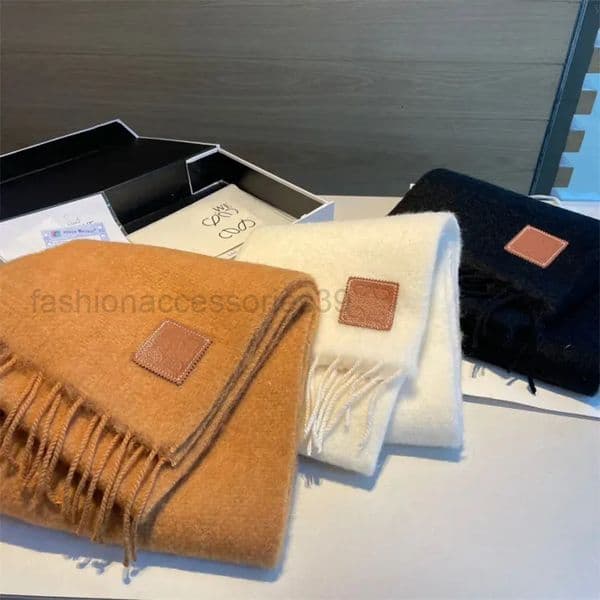 Scarves 2025 new Designer Scarf For Women Men 100 Cashmere classic Jacquard ScarvesLuxury brand Shawl Winter Autumn Warm soft comfortable and versatile