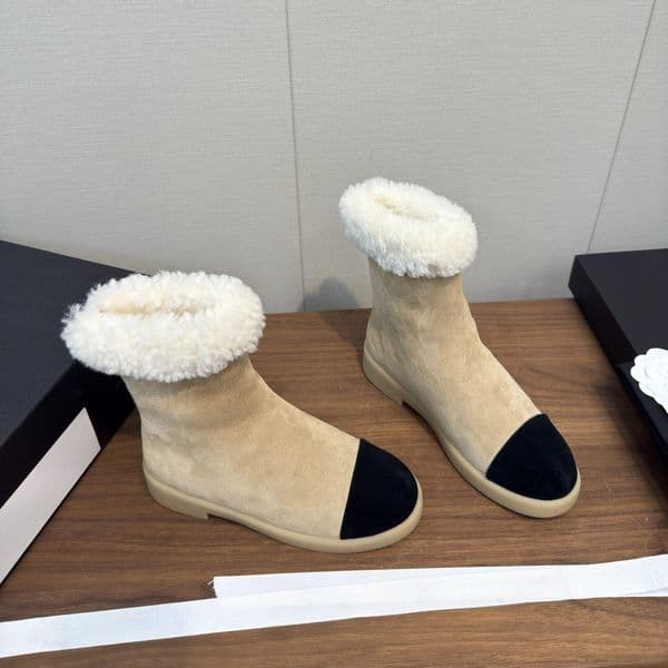 Luxury designer women suede furry snow boots Fashion round toe zip genuine leather ankle boots New fall winter casual booties Warm soft cold boot Factory footwear