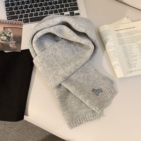 Designer scarf Luxury scarf Cartoon Cute Pony Puppy Bear Embroidered Scarf Simple Atmosphere Warm Scarf free shipping Valentine's Day gift for girls Womens Scarf