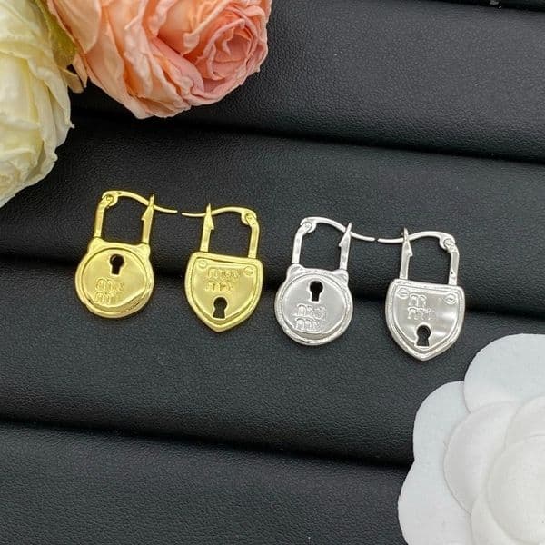 Designer Stud Earrings Minimalist Letter Stud Earrings 18K Gold 925 Silver Plated Classic Brand Stud High-quality Versatile Holiday Gift