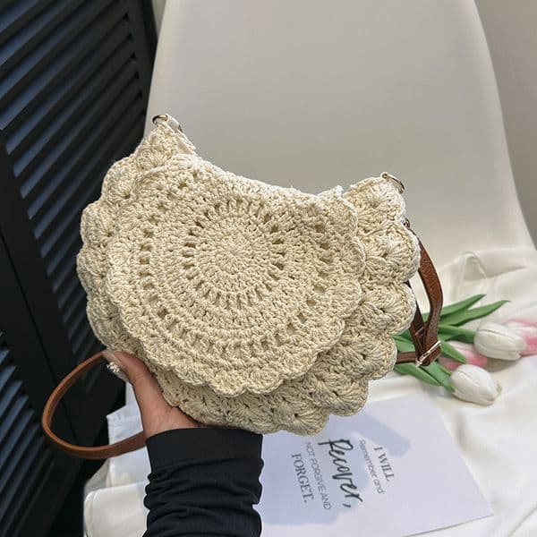 S11 Elegant Adjustable Women's Woven Hollow Bag Perfect for Beachside Getaways and Casual Travel Adventures